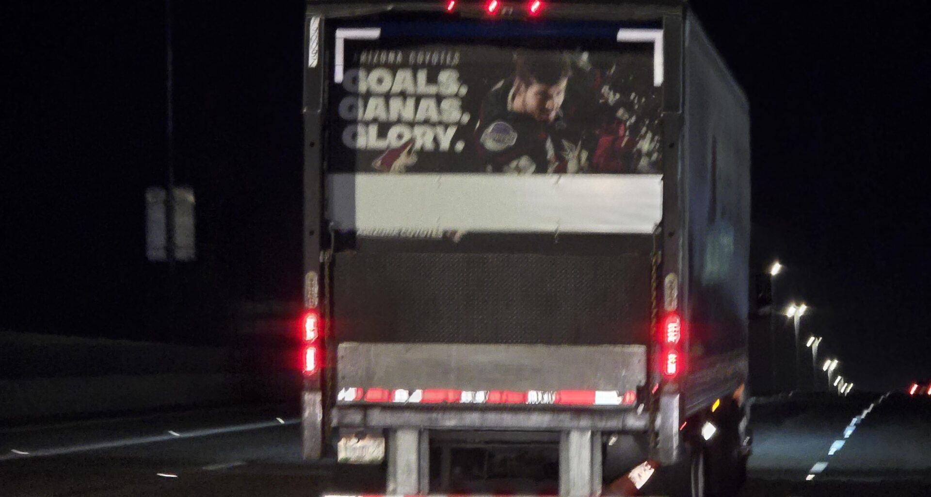 Sad yote on the 60 this morning