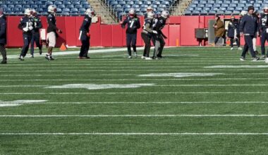 [Mike Reiss on X] CB Carlton Davis III (7) is in his regular blue jersey — no longer a red, non-contact jersey — which reflects that he has cleared concussion protocol.