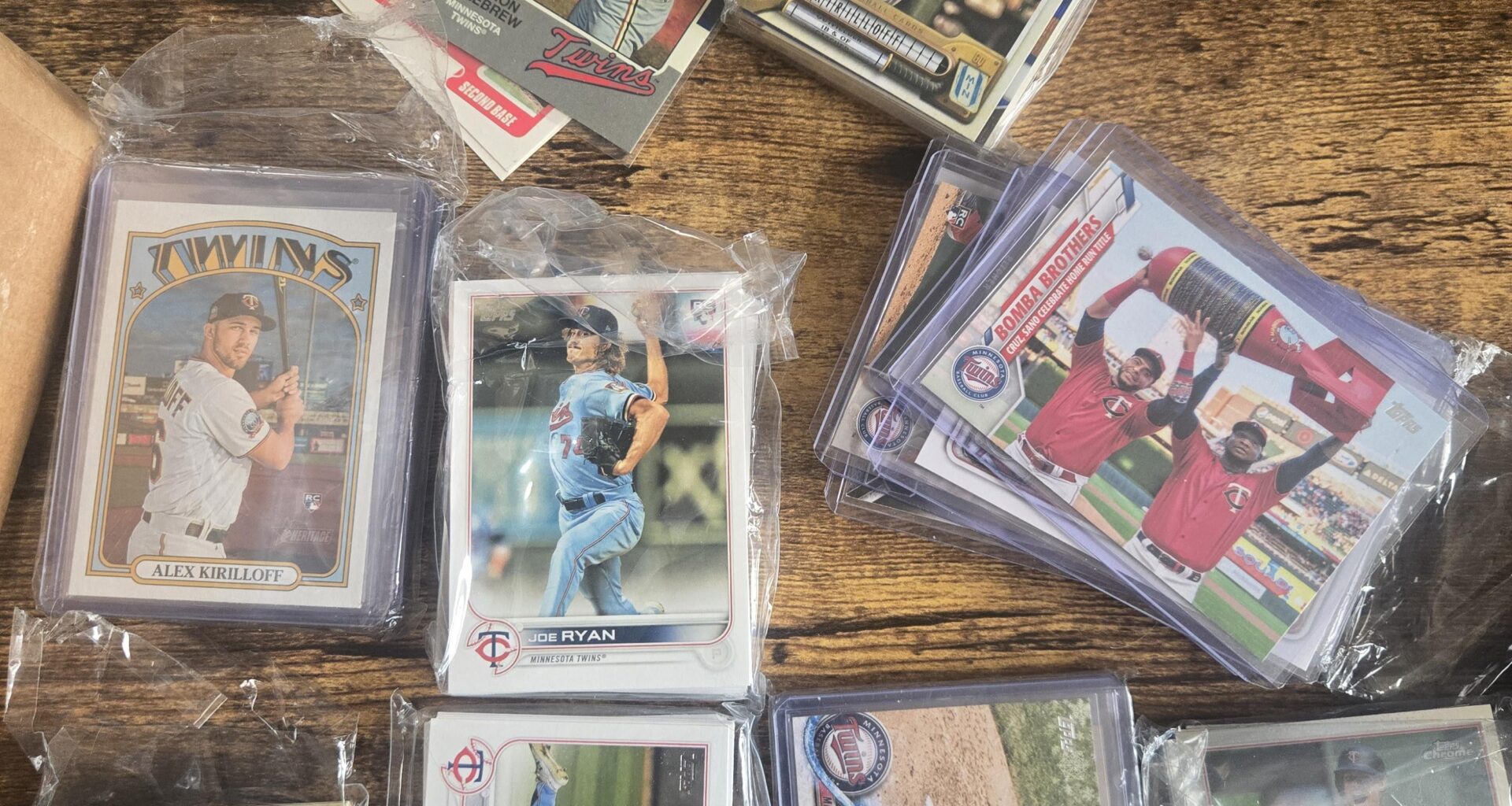 Free Twins baseball cards