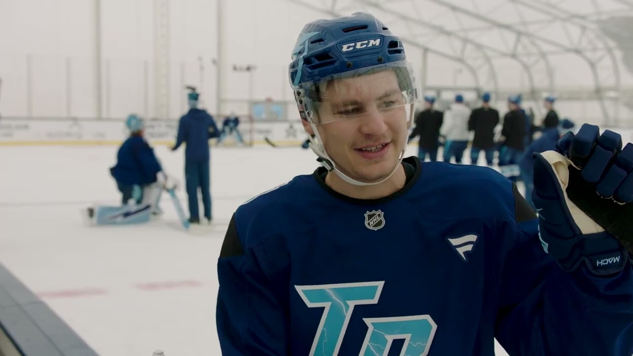 Yanni Gourde mic'd up at Lightning practice 🎤