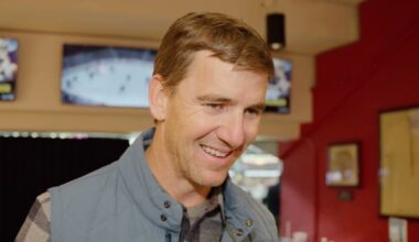 Eli Manning talks New Jersey Devils while watching them play in Ottawa.