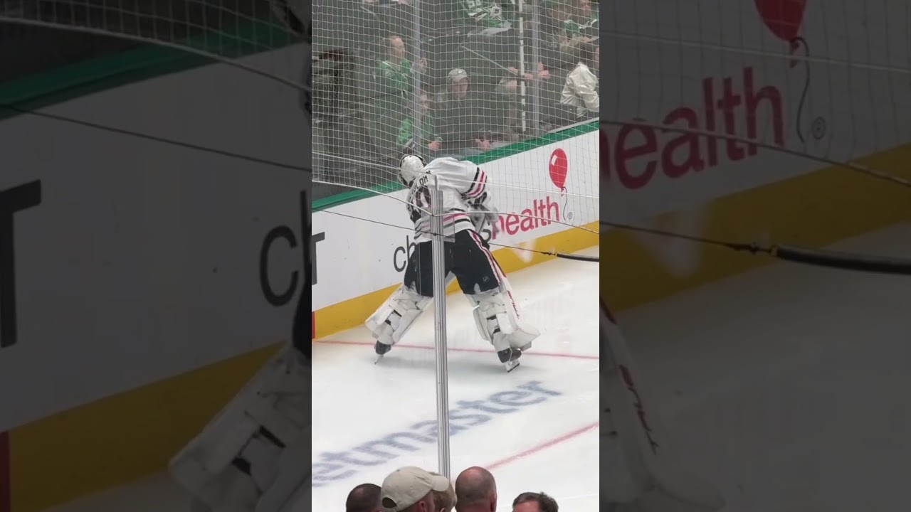 Smooth. #goaliegearsnob #chicagoblackhawks #arvidsoderblom #truegoalie #vaughngoalie
