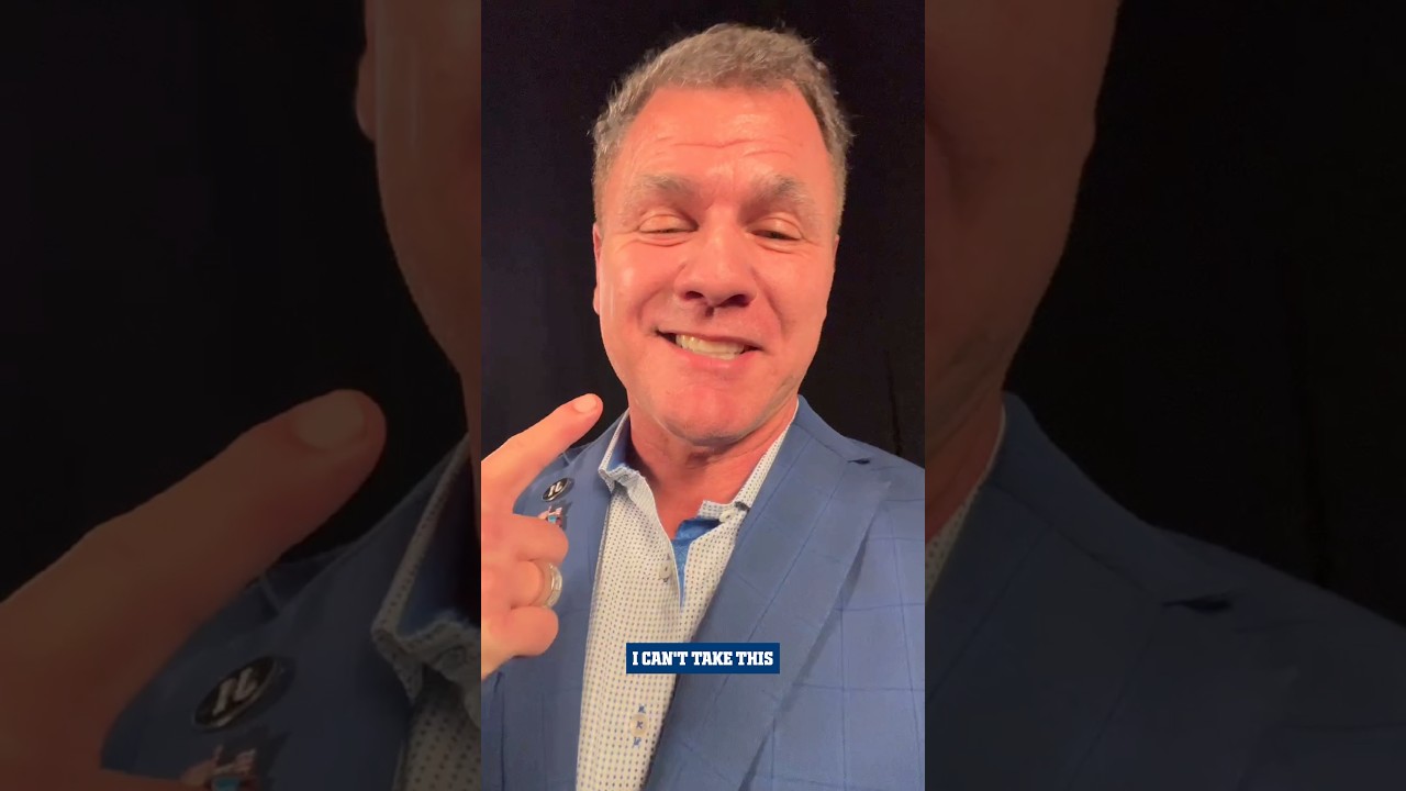 the goat checking in. #colts #nfl #halloffame #adamvinatieri #nflhonors