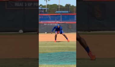 Francisco Lindor has made it to Spring Training 🤩🤩