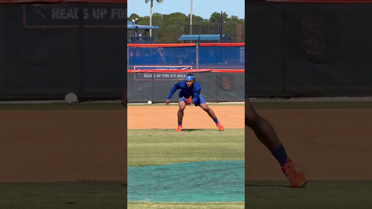 Francisco Lindor has made it to Spring Training 🤩🤩