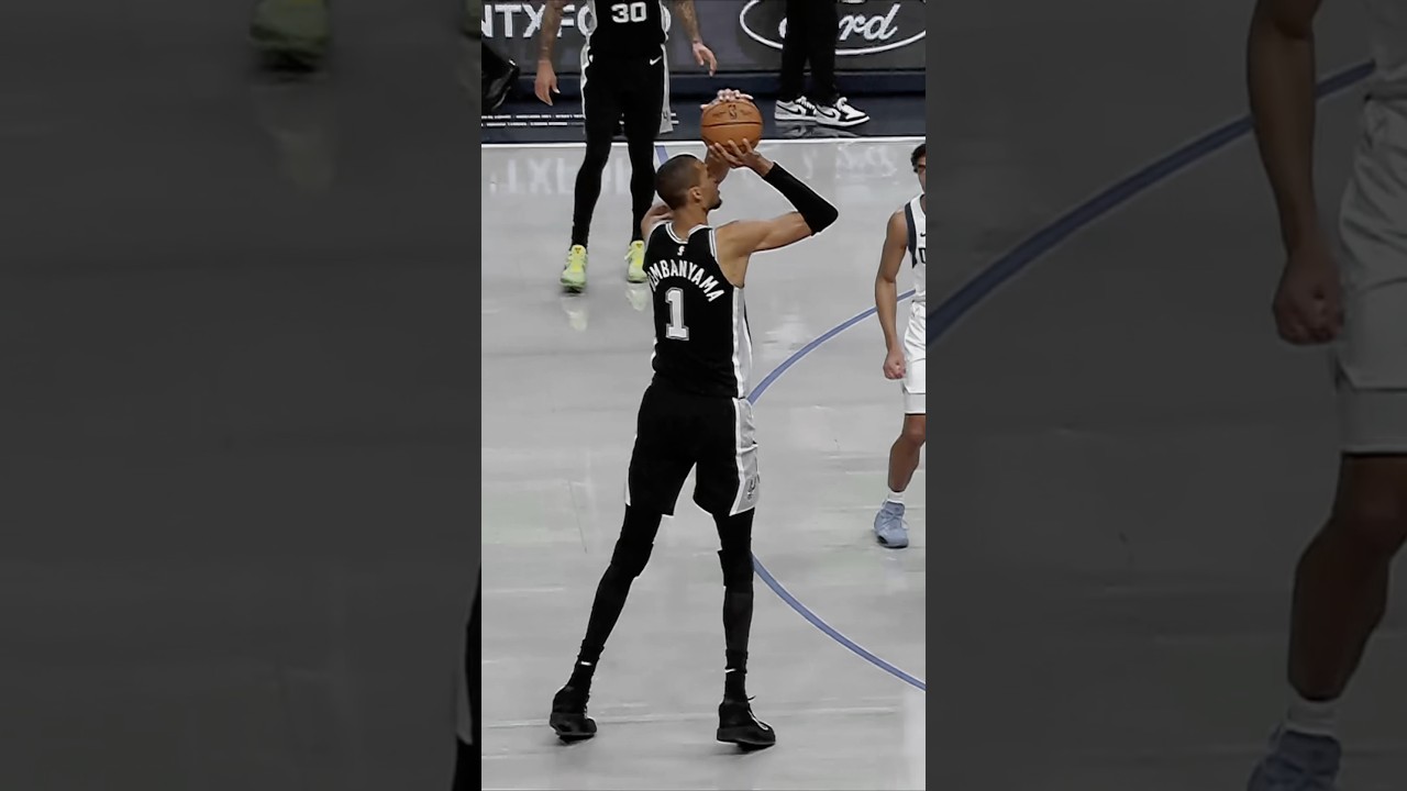 20 PTS, 5/5 3PM in just the first half 🔥 #nba #spurs #victorwembanyama #wemby 📺 KENS5