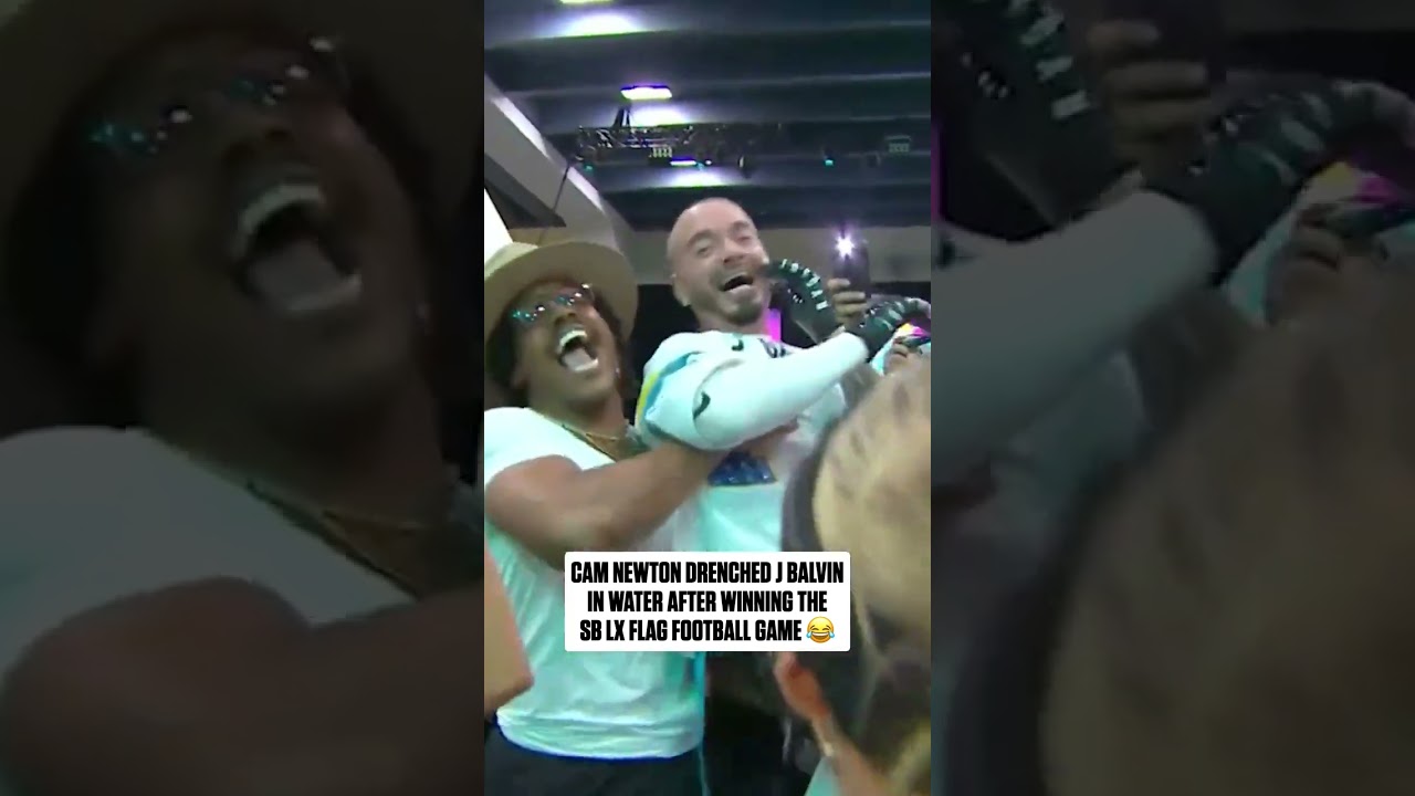 J Balvin having the time of his life out there 😭