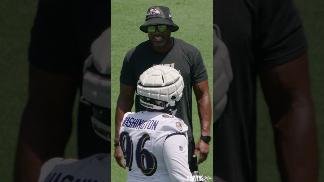 DC Anthony Weaver will get you fired up 🔥🔥