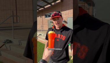 Reclining your seat on an airplane: okay or not okay? 💺