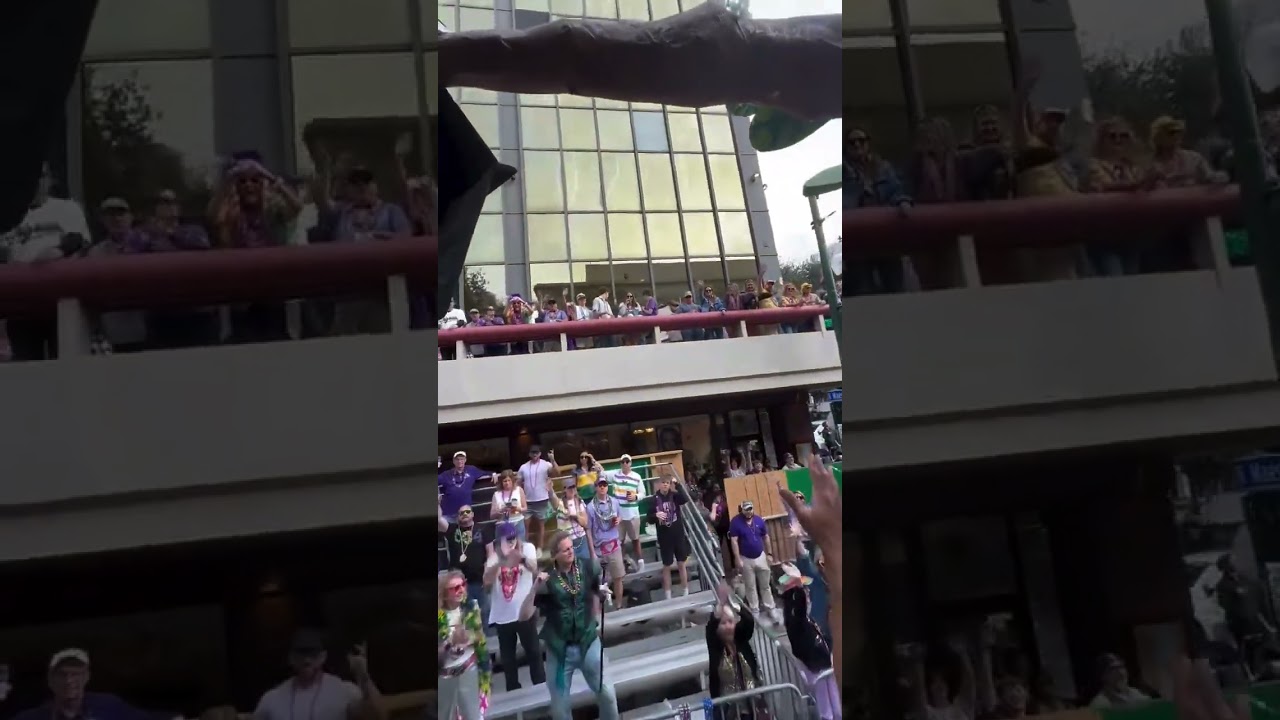 Upper Deck w/ a Whole King Cake?! 👑 #mardigras #saints #nfl #shorts