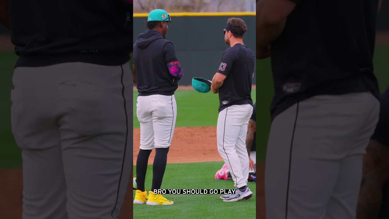 Domo's hobby is yapping #micup #baseball #springtraining