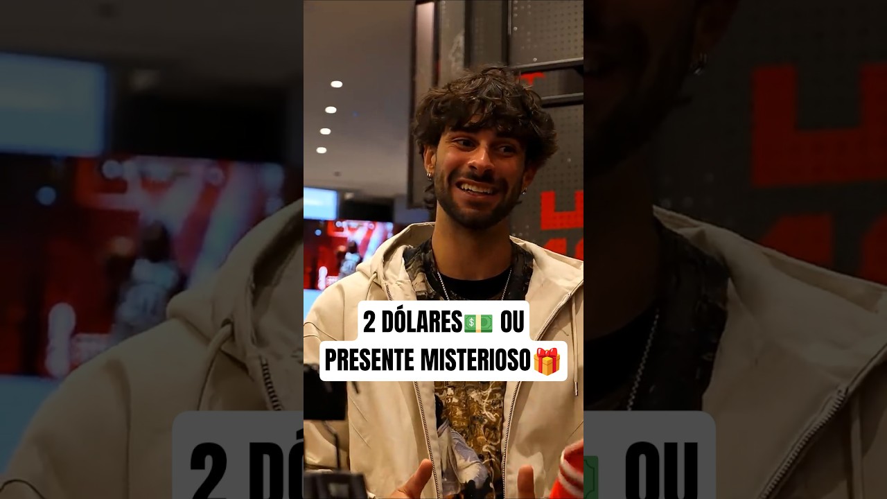 E aí, vocês preferem 2 dólares ou um PRESENTAÇO do Chicago Bulls🐂? 🤔 #NBA #NaEstrada #shorts