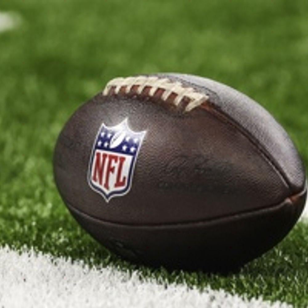 [Jones] The Chiefs will host a 1-day equipment sale this Saturday from 9 am until they run out. The sale will feature new and used player-worn items – such as cleats, footballs, sweatshirts, T-shirts and more. Fans can begin lining up at 7 am.