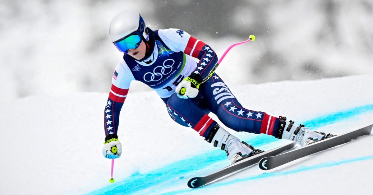 Lindsey Vonn's Olympic medal hopes dashed after just 13 seconds