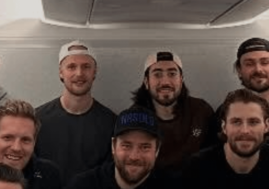 I wonder what they are discussing