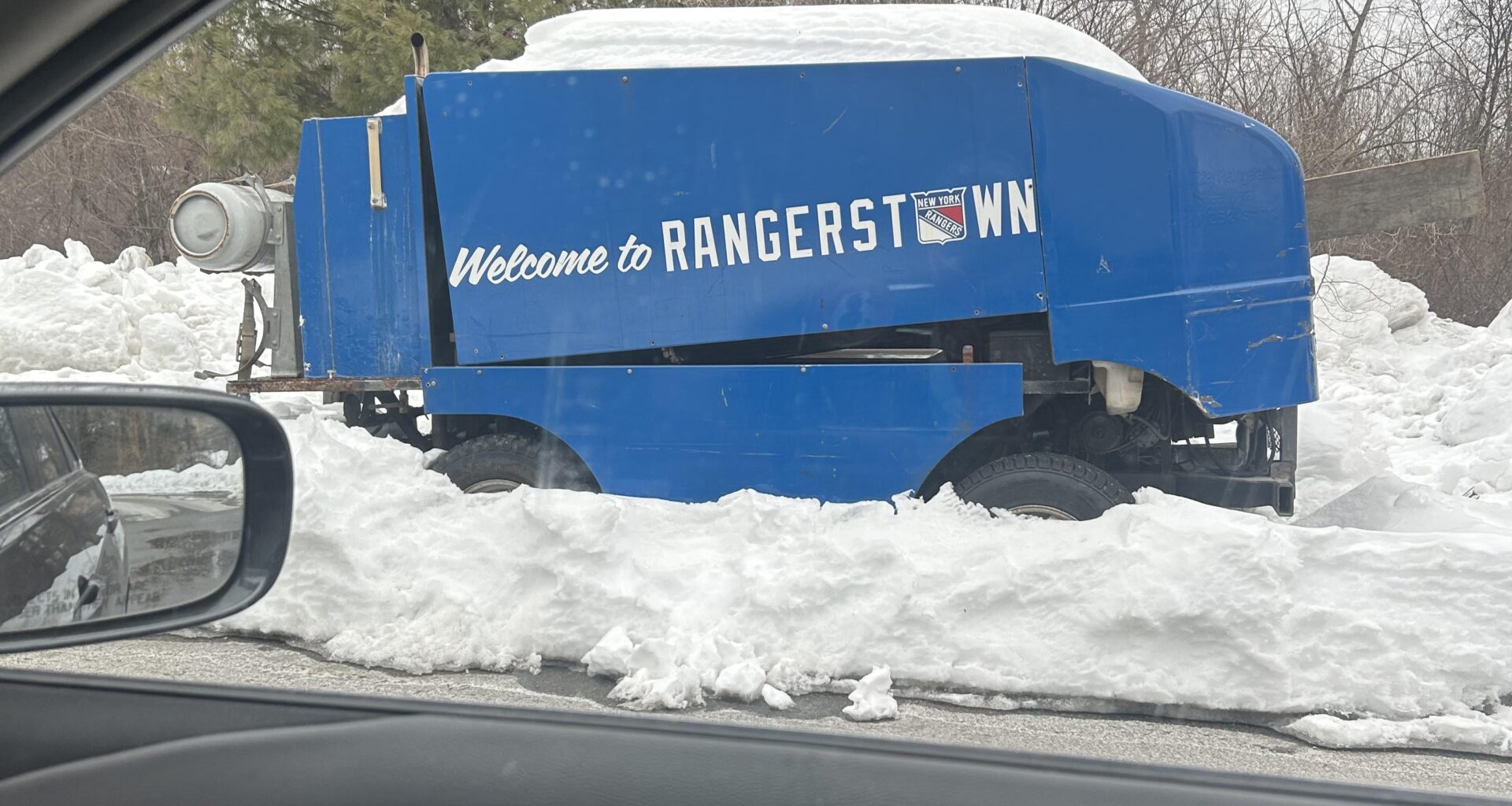 25-26 Rangers in a photo