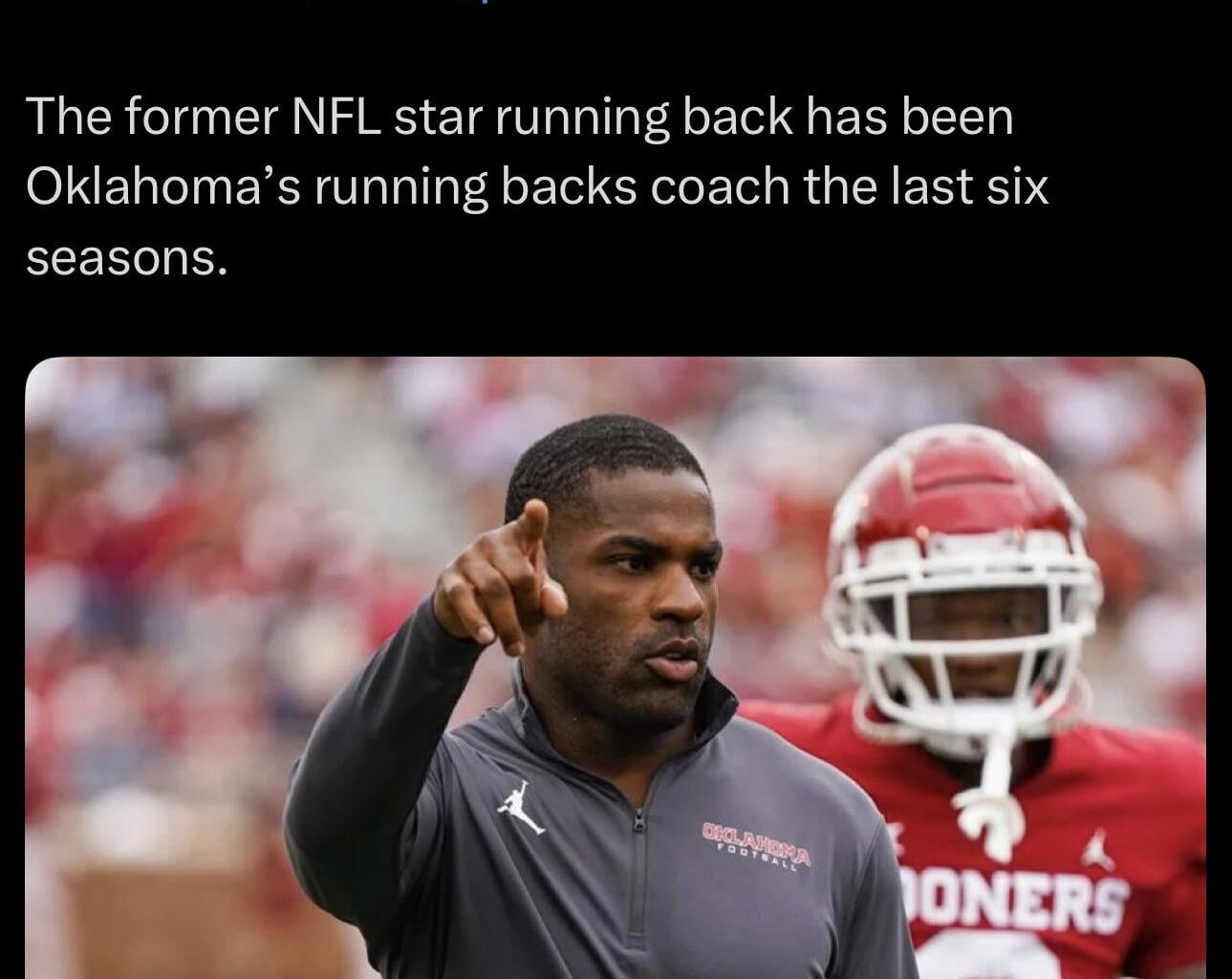 [Matt Zenitz] Oklahoma’s DeMarco Murray has emerged as one of the coaches of interest to the Kansas City #Chiefs for their running backs coach opening, sources tell @CBSSports. The former NFL star running back has been Oklahoma’s running backs coach the last six seasons.