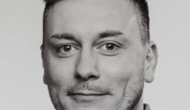 [Short] Two news items from David Stearns just now.... 1) Francisco Lindor is being evaluated for a stress reaction in his left hamate bone. Could need surgery, which would take around six weeks to return. Would still have a chance to be ready for Opening Day. 2) Juan Soto will play LF this season