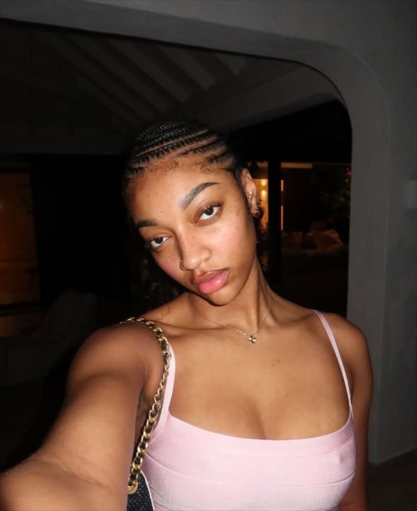 (Photo Credit: @barbieeearchive/Instagram)