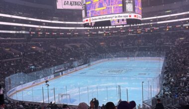 Anyone wanna meet up before the game tomorrow?