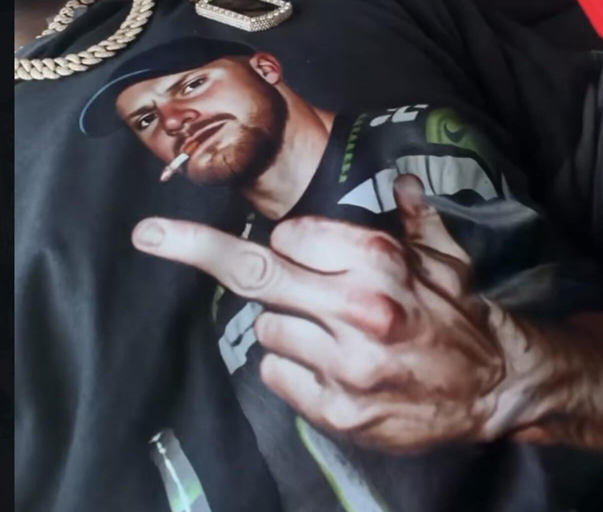 EJ4 shirt he’s wearing to the parade🔥🔥🔥 They don’t play about Sammy Dots