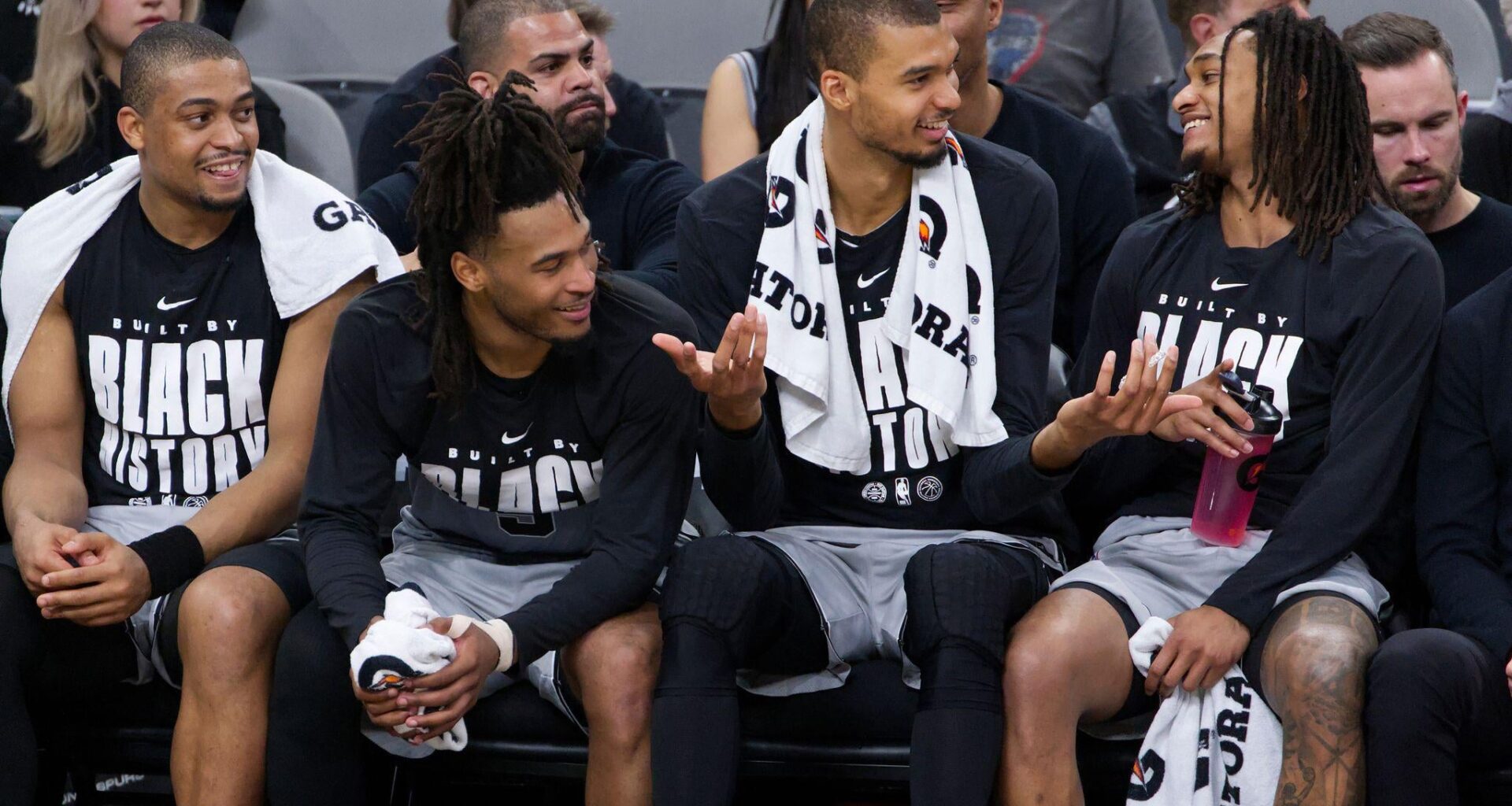 Wonderful News From Castle: Confident the pelvic contusion he suffered in the first half won’t keep him out long. If Castle has his way, he would be back on the court Wednesday at Golden State. “I’m hoping to play,” he said.