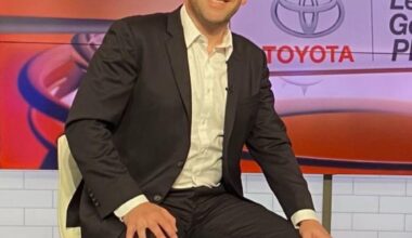 [Katz] The Bulls and Hornets amended the Coby White trade after a physical showed White had a left calf injury and would have to miss time, league sources tell @theathletic.com. Hornets are now sending two second-rounders (2031 NYK, 2031 DEN) to Chicago instead of three.