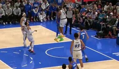 [Highlight] Isaiah Joe slams it over Banchero