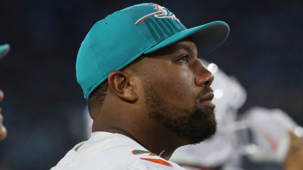 [Pelissero] The Dolphins are releasing veteran edge Bradley Chubb.