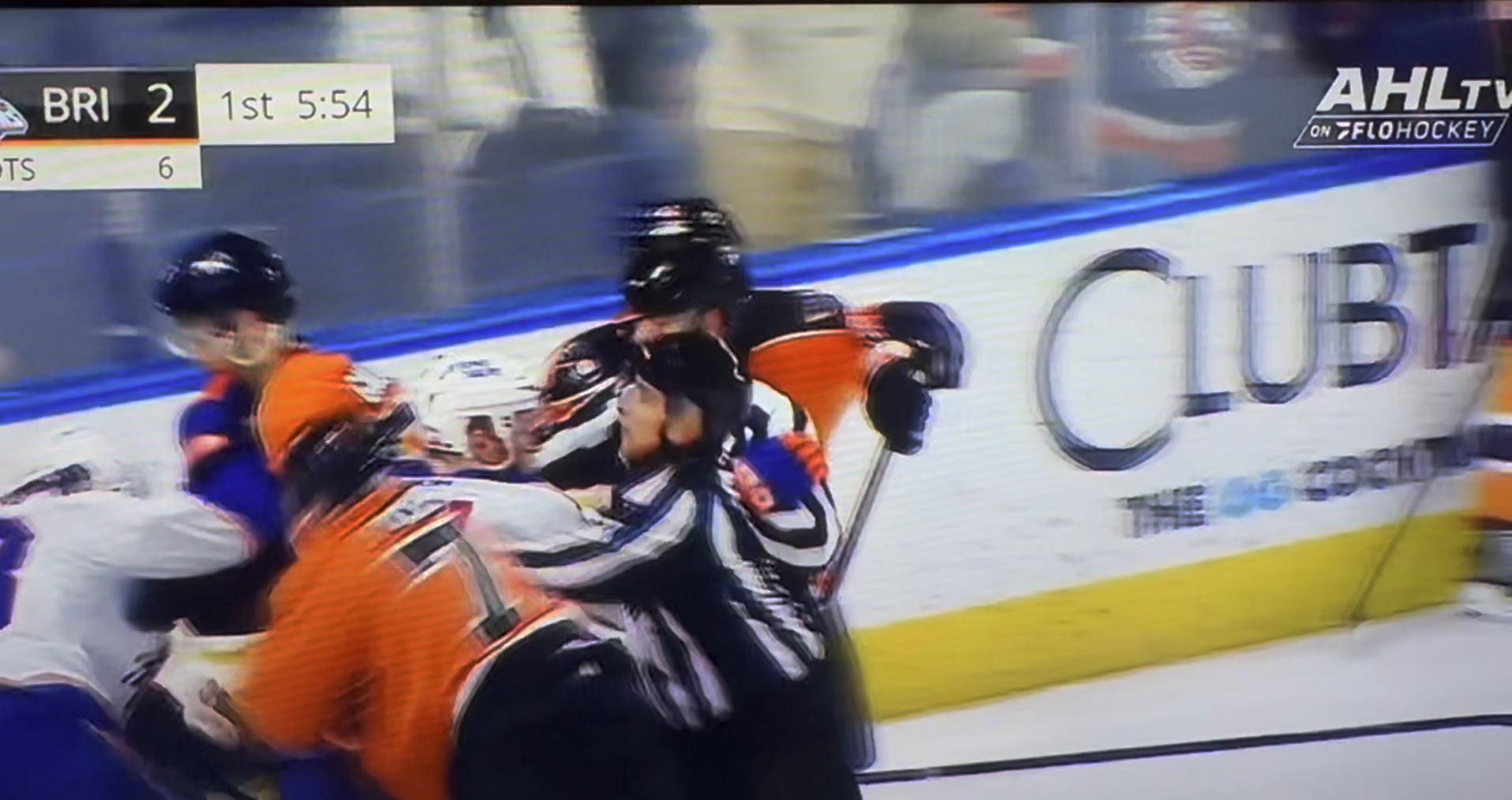 Funny moment during a Phantoms vs Sound Tigers scrum