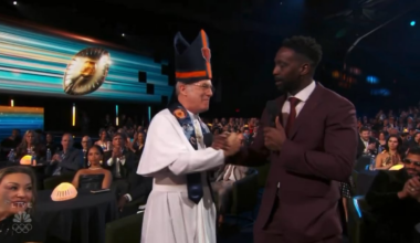 Peanut and Bob Odenkirk with a friendly reminder for the Packers