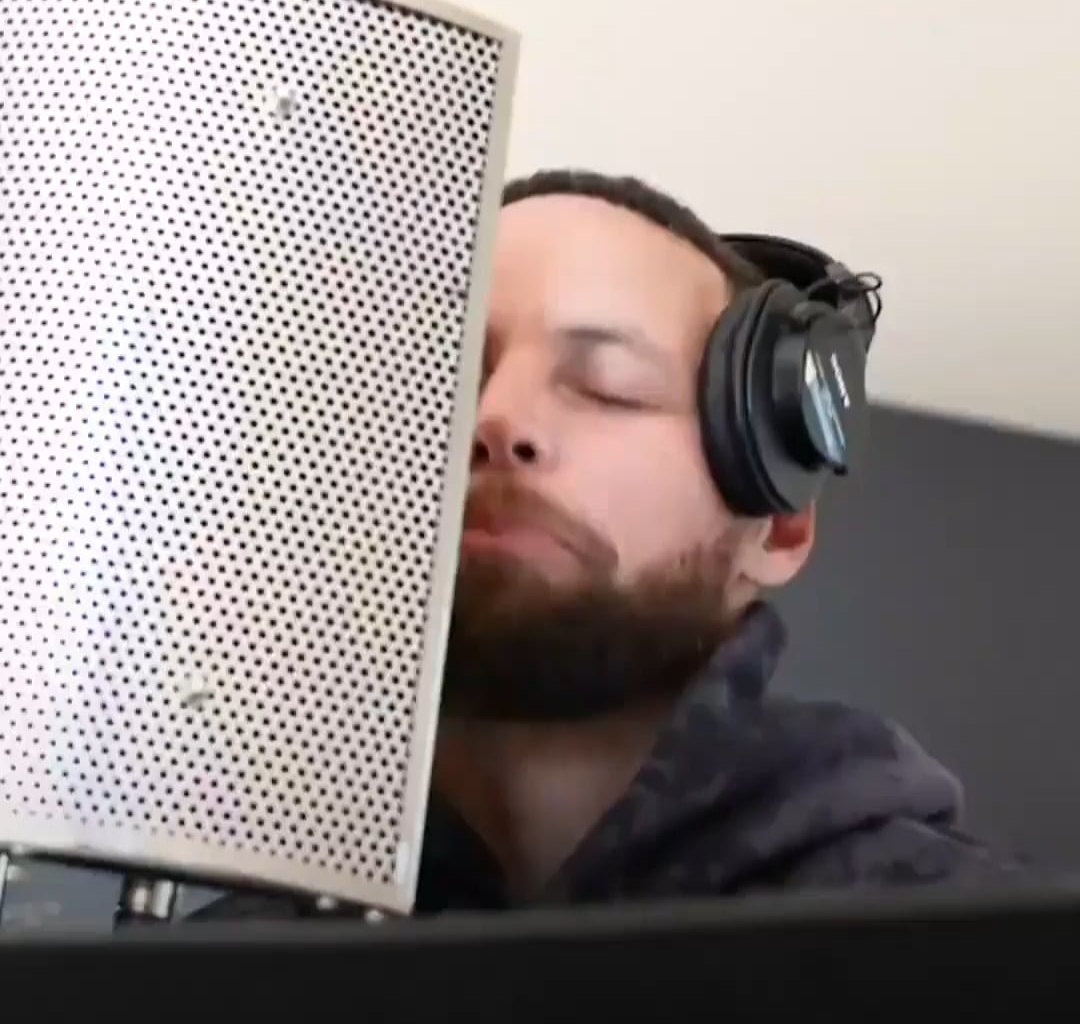 Steph doing Steph things...🐐