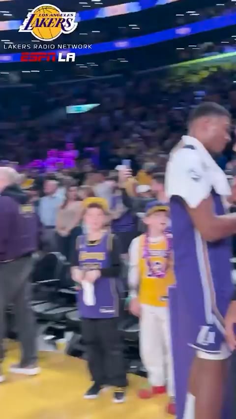 ESPN LA: Max Christie crashes Rui’s post game interview 😂