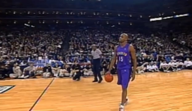 26 years ago today, Vince Carter beat Steve Francis & his cousin, Tracy McGrady, in one of the greatest NBA Dunk Contests ever!