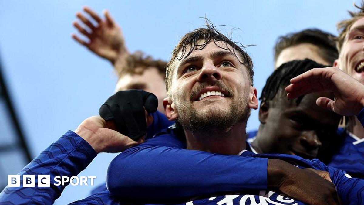 Fulham 1-2 Everton: Kiernan Dewsbury-Hall inspires Toffees to late away win