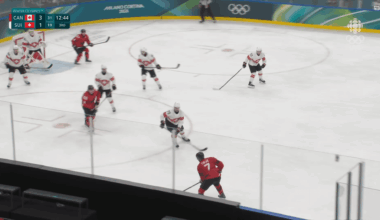 [CAN (4)-1 SUI] Marner finds Crosby for the redirect in front to extend the lead