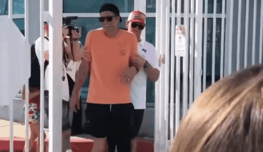 Imagine if this was Bo throwing the Trophy to Sutton?