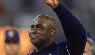 BHM: Tony Gwynn batted .300 or higher in every season but his rookie year — giving him a record NINETEEN straight seasons at .300 or above from 1983-2001!