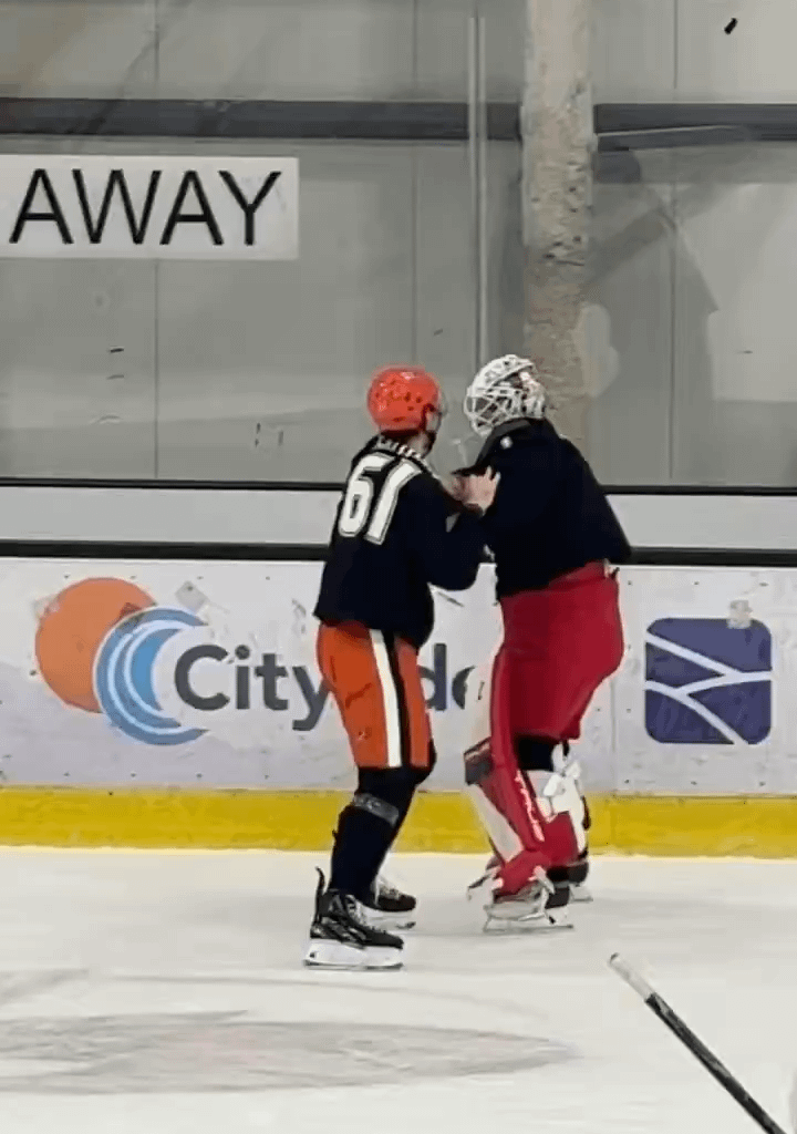 Cutter Gauthier teaching Lukáš Dostál how to fight
