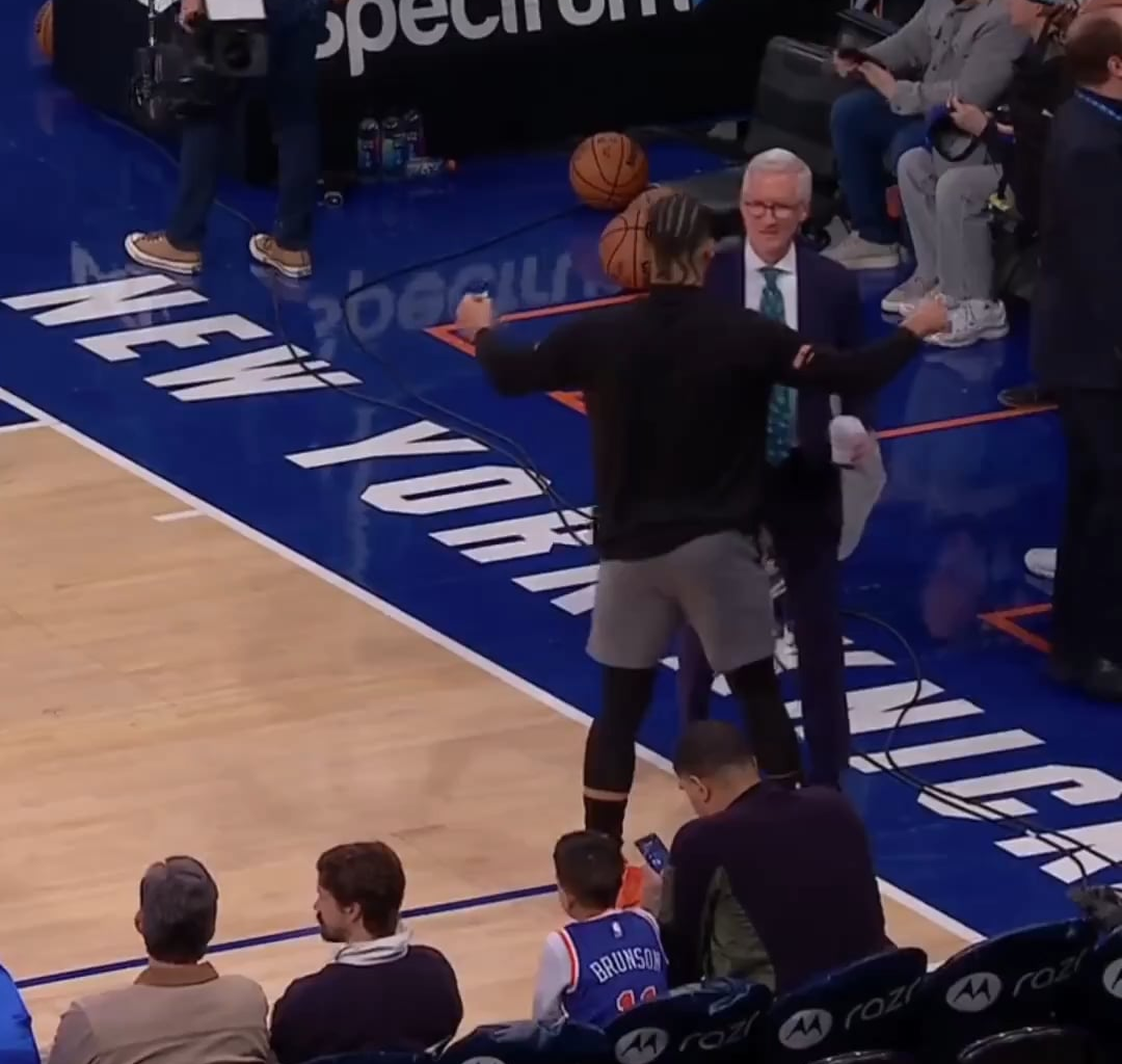 Josh Hart happy to see Mike Breen