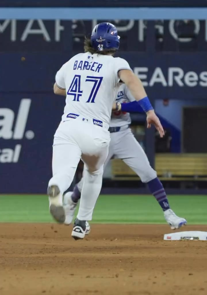 And the Grammy for Best Rap Song goes to TV Off. Congratulations Kendrick Lamar! The song itself is award worthy too! 🏆