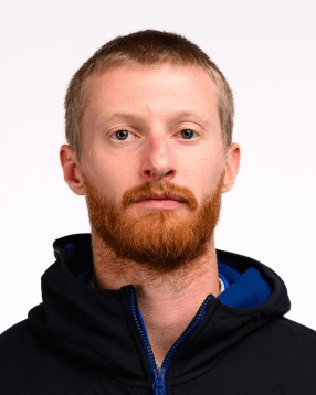 how your dad looks at you when you dont want to help him move 10000 pounds of dirt at 5am on a saturday