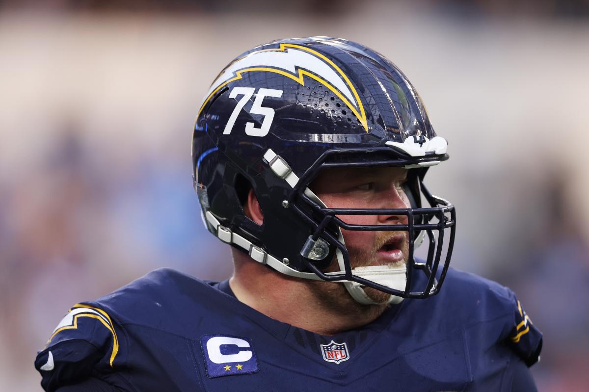 Chargers center Bradley Bozeman announces retirement