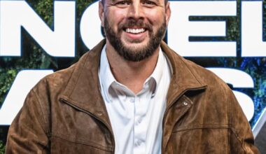 We’ve re-signed David Quessenberry to one-year deal ✍️