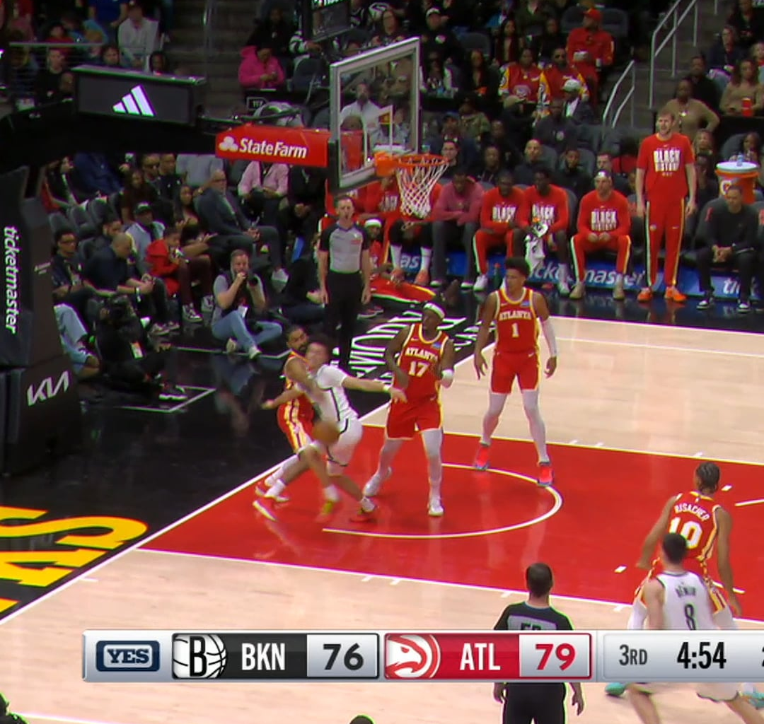 Yes, Egor called bank on this corner three! 🔥 🎯