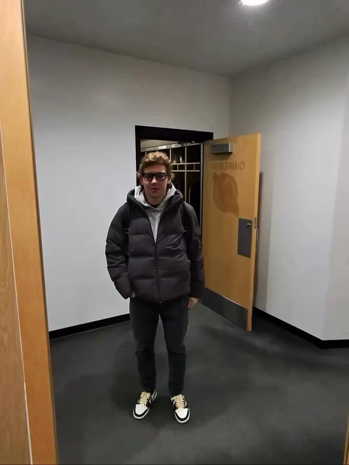 Arseny Gritsyuk Vlog - Travel + Game Day v. Ottawa Senators