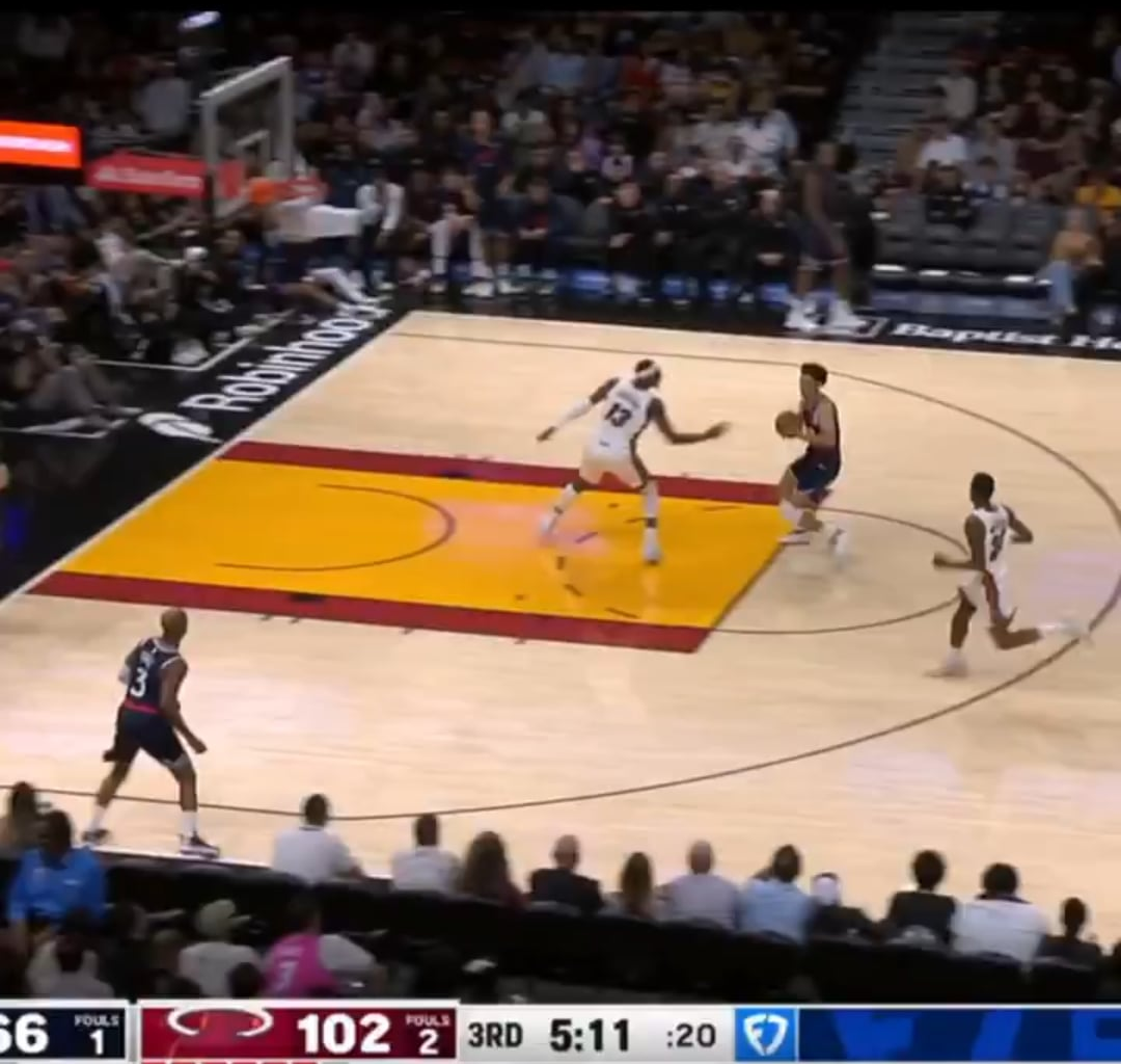 In honor of CP3 retiring, here's his final bucket against Miami to cut the lead down to 42 🔥