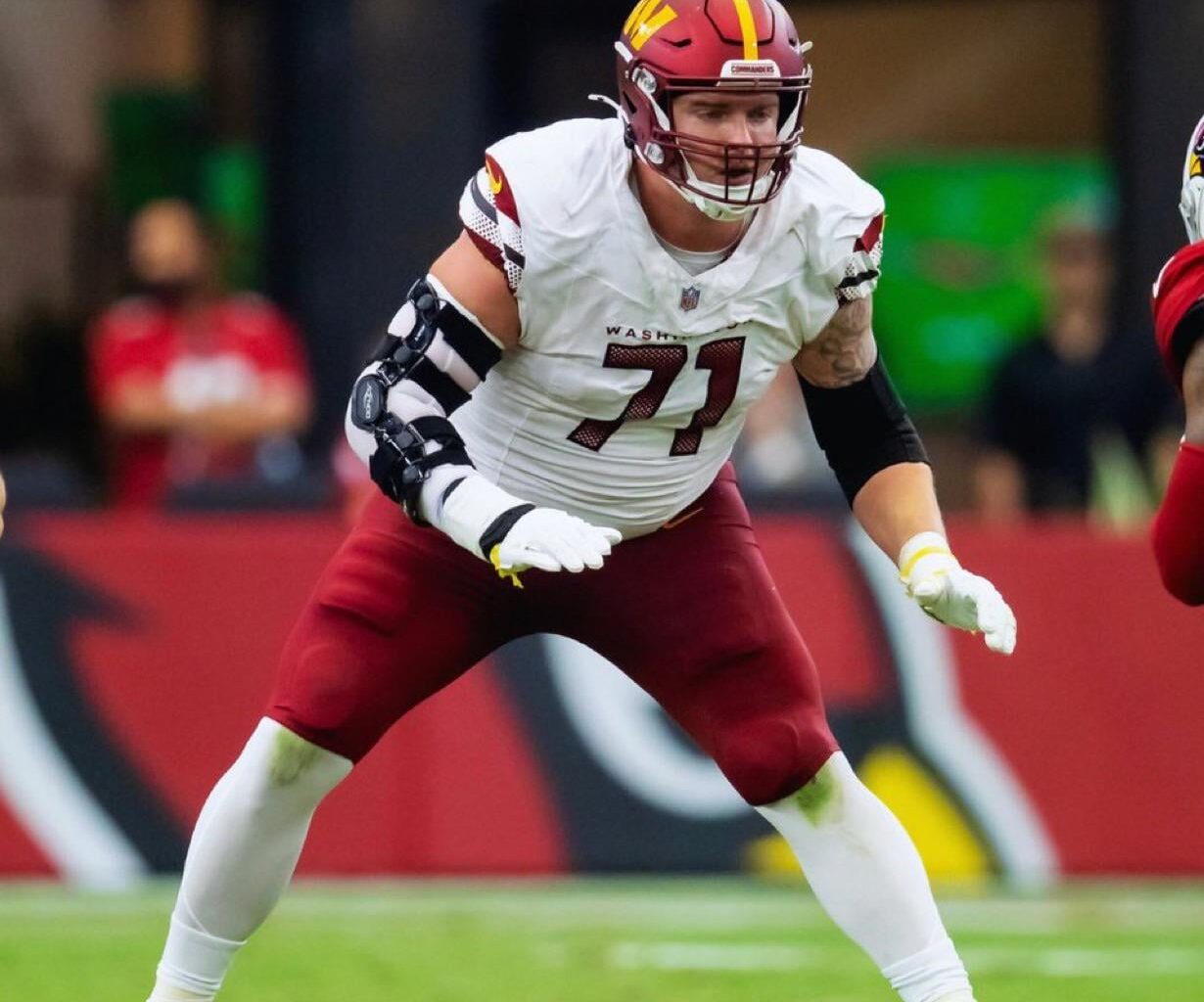 [Ari Meirov] Source: The #Commanders and RT Andrew Wylie have agreed to a 2-year, $7.5M contract with upside to $10.5M, keeping him off the FA market.