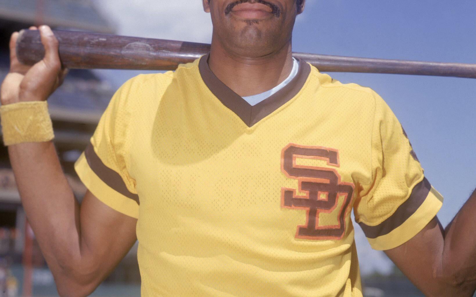 [MLB] YK: Dave Winfield was the 1st athlete in history to be drafted by 4 different pro leagues. The 4th overall selection in the 1973 MLB Draft by the Padres was also taken in the 5th rd of the 1973 NBA Draft, the 6th rd of the 1973 ABA Draft & the 17th rd of the 1973 NFL Draft. #BlackHistoryMonth