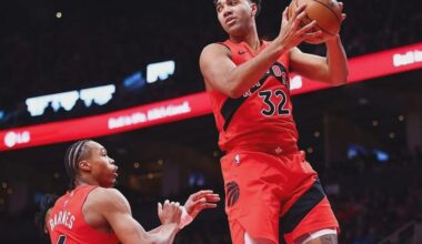 TJD looking significantly taller than 6'9 Scottie 👀